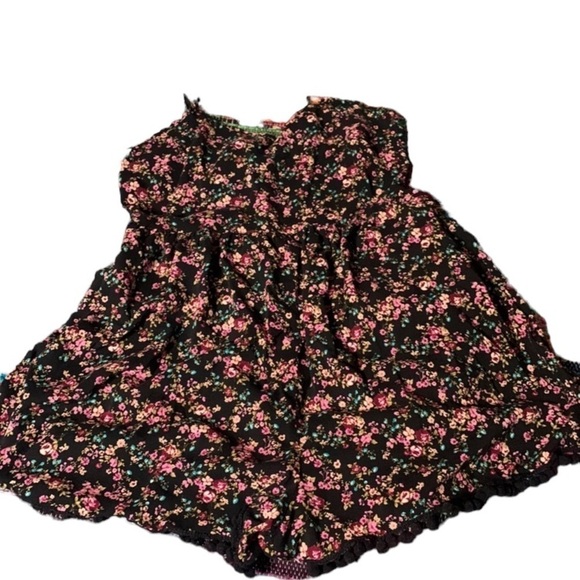 Forever 21 Pants - Forever 21 medium women’s romper, pit to pit 16", length 31"